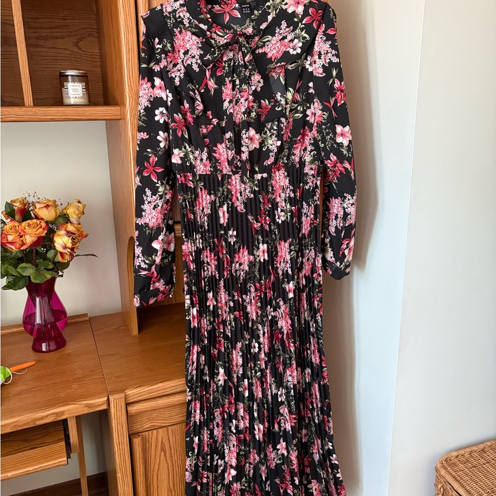 Floral Black and Pink Women's Dress/hijab friendly